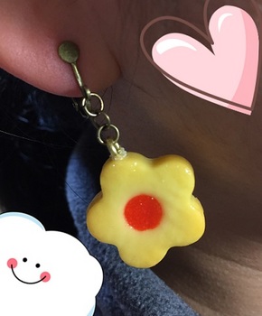 お花クッキーのイヤリング3.jpg